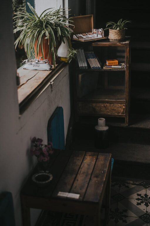 Jak stworzyć przytulny kącik do czytania w domu: poradnik krok po kroku